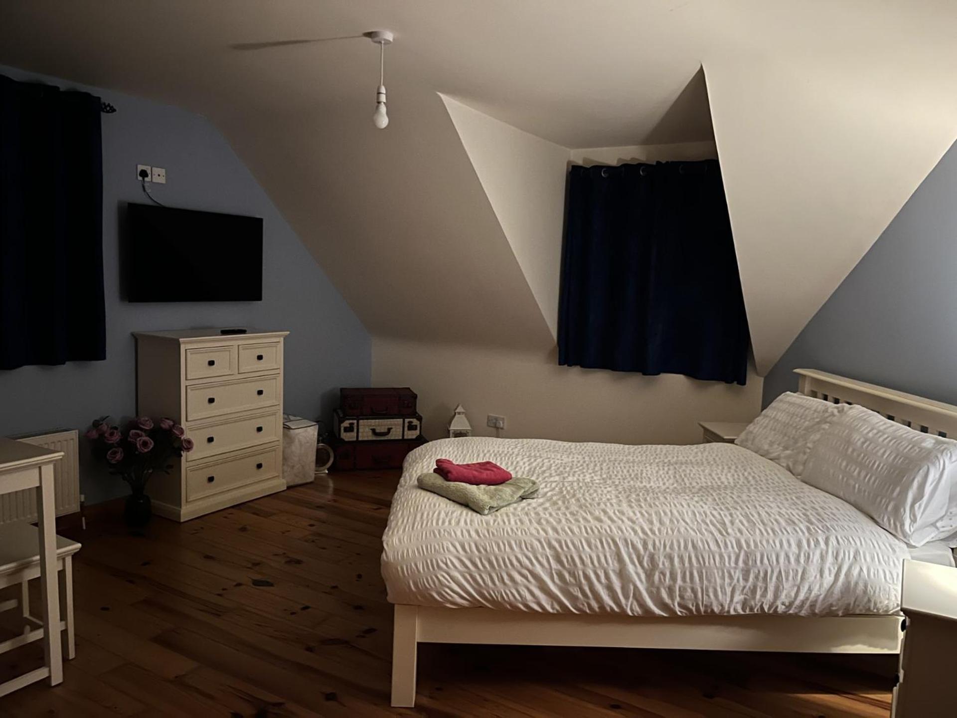 Oughterard Homeshare * Killarone